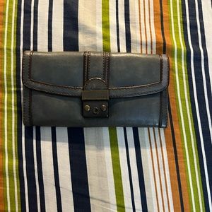 Vintage leather Fossil wallet - color is denim blue